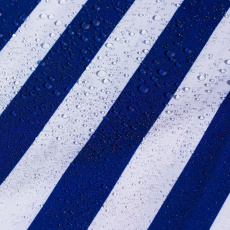 Nepremokavá látka, farba modré prúžky, metráž 160 cm      