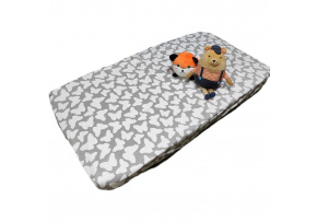 Detská bavlnená plachta do postieľky na gumu 120x60 cm vzor motýle Detská bavlnená plachta do postieľky na gumu 120x60 cm vzor motýle