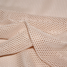Síť polyesterová, Síťovina pro oděvů sv.bezova - DZ-008-144  2mm x 2mm