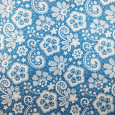 Bavlnená látka vzor krajka biele na modrém podklade, metráž 160 cm   