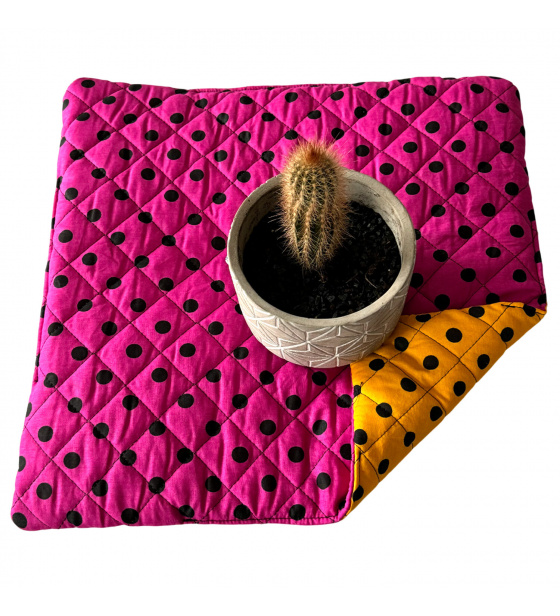 Sedák 40x40x2cm Puntík Černý na Amarantovém a Žultém