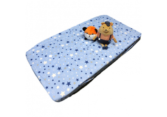 Detská bavlnená plachta do postieľky na gumu 120x60 cm vzor hviezdy na modrom